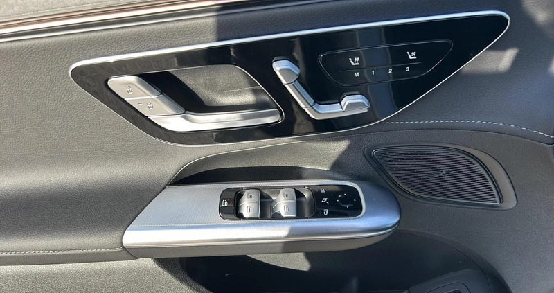 Mercedes-Benz EQE cena 394299 przebieg: 5, rok produkcji 2024 z Piaseczno małe 121